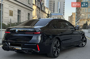 Седан BMW 7 Series 2023 в 