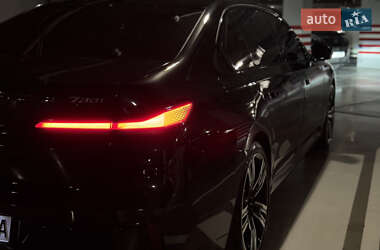 Седан BMW 7 Series 2023 в 