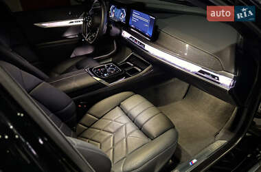 Седан BMW 7 Series 2023 в 