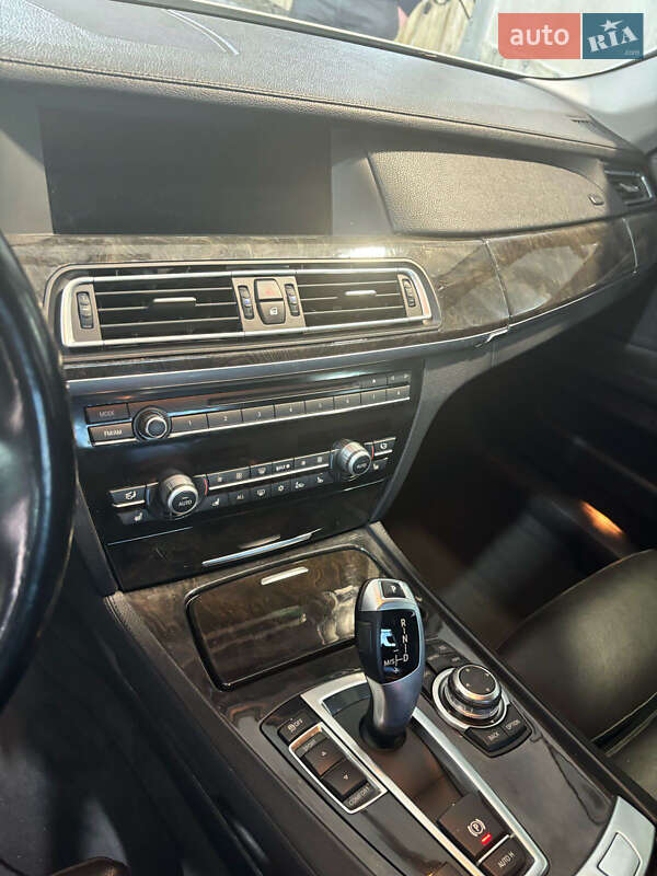 Седан BMW 7 Series 2011 в Киеве фото 14 Седан BMW 7 Series 2011 в Киеве