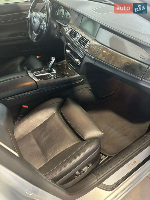 Седан BMW 7 Series 2011 в Киеве фото 17 Седан BMW 7 Series 2011 в Киеве