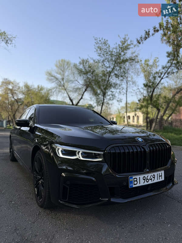 Седан BMW 7 Series 2021 в 