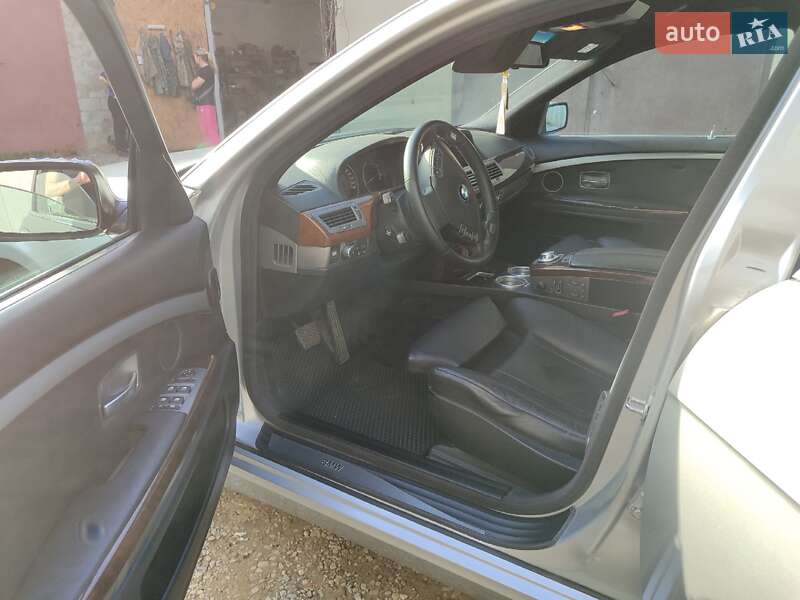 Седан BMW 7 Series 2007 в Самборі
