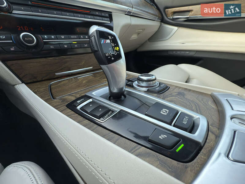 Седан BMW 7 Series 2013 в Черновцах