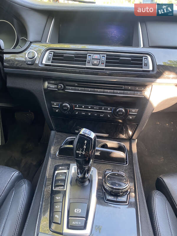 Седан BMW 7 Series 2014 в Днепре