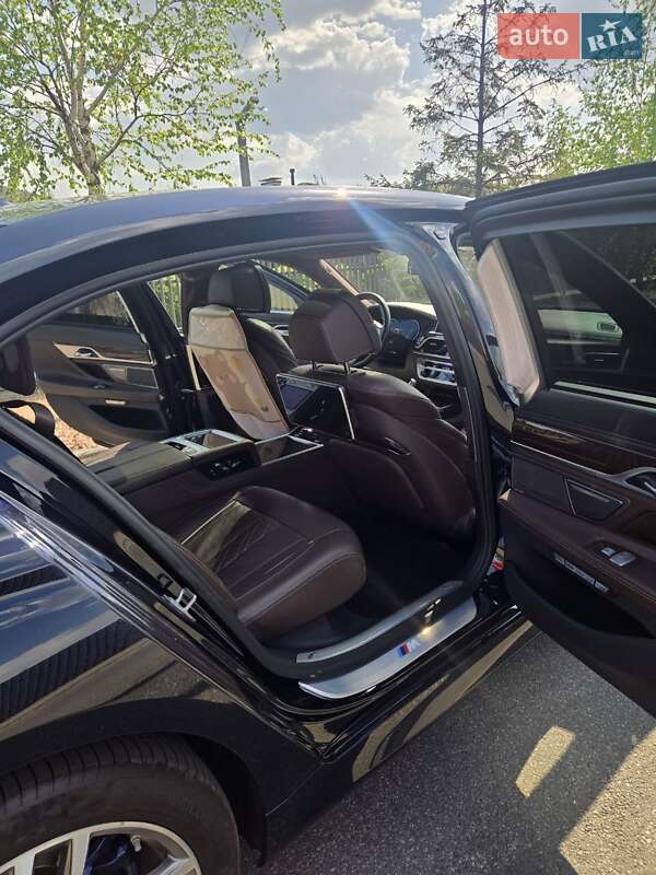 Седан BMW 7 Series 2016 в Киеве фото 25 Седан BMW 7 Series 2016 в Киеве
