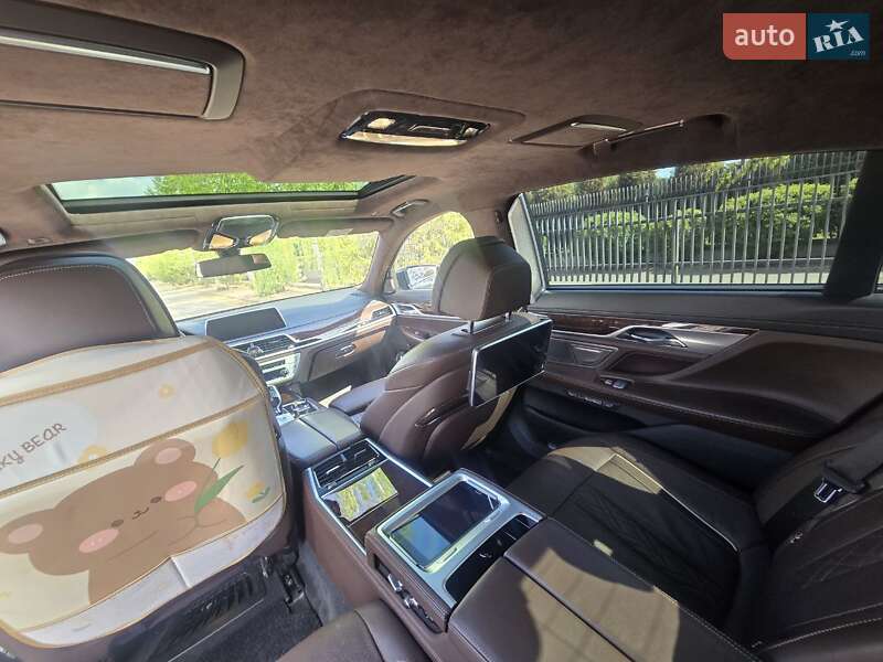 Седан BMW 7 Series 2016 в Киеве фото 21 Седан BMW 7 Series 2016 в Киеве