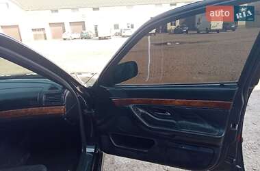 Седан BMW 7 Series 2001 в 