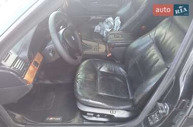 Седан BMW 7 Series 2001 в 