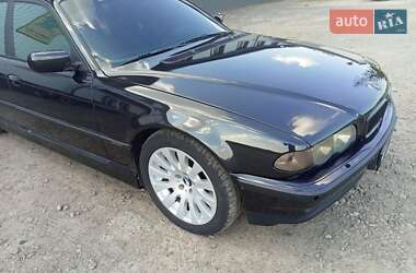 Седан BMW 7 Series 2001 в 