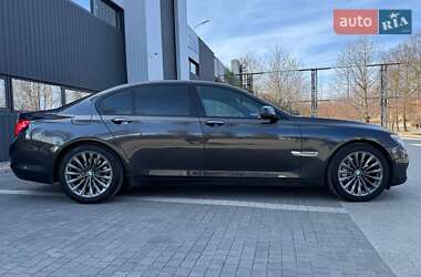 Седан BMW 7 Series 2009 в 