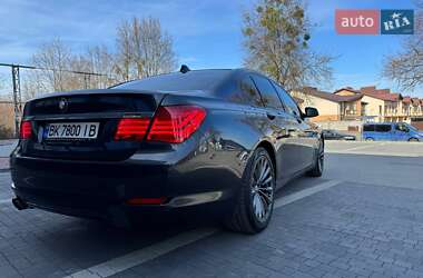 Седан BMW 7 Series 2009 в 