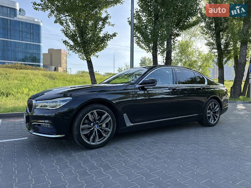 Седан BMW 7 Series 2016 в Киеве