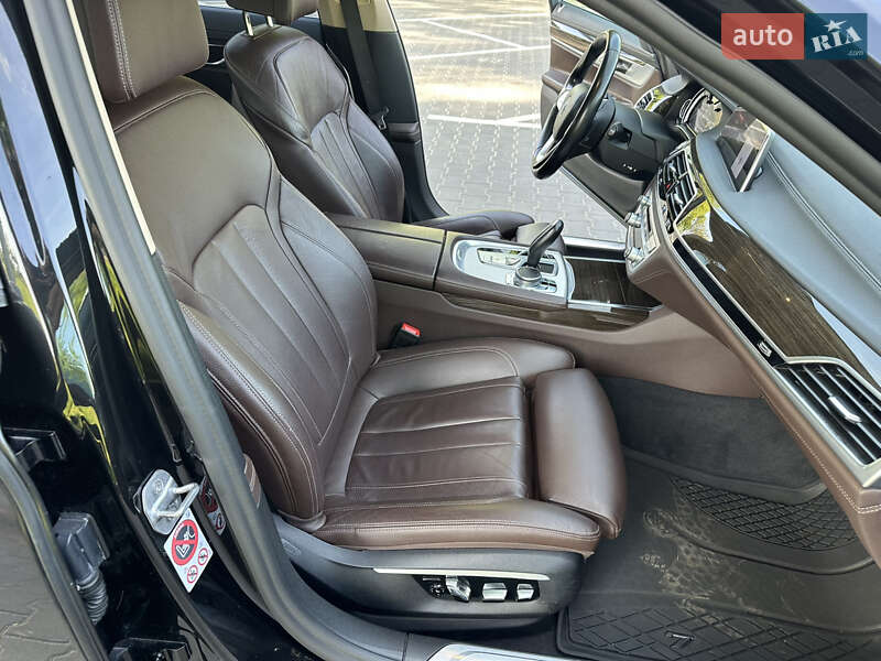 Седан BMW 7 Series 2016 в Киеве