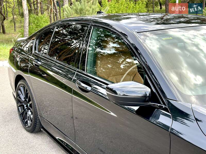 Седан BMW 7 Series 2022 в Києві