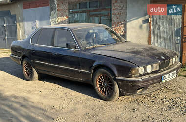 Седан BMW 7 Series 1987 в Стрию