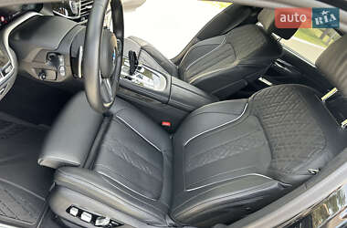 Седан BMW 7 Series 2022 в 