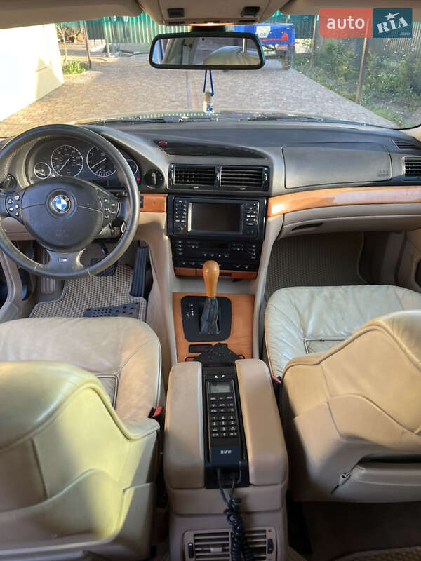 Седан BMW 7 Series 1999 в Килии