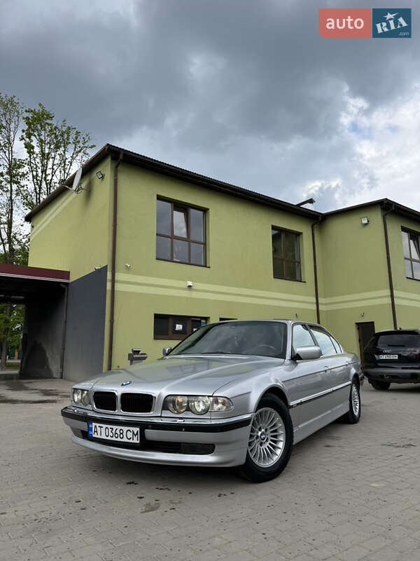 Седан BMW 7 Series 2001 в 