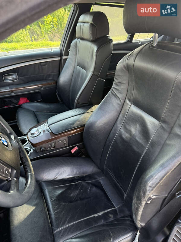 Седан BMW 7 Series 2003 в Чернівцях