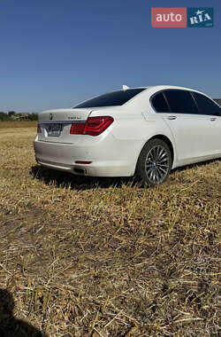Седан BMW 7 Series 2010 в 