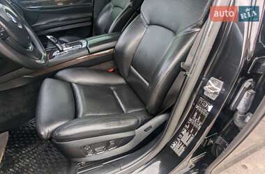 Седан BMW 7 Series 2010 в 