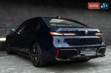 Седан BMW 7 Series 2023 в 