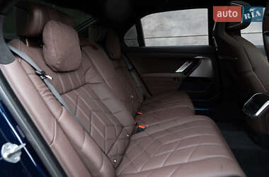Седан BMW 7 Series 2023 в 