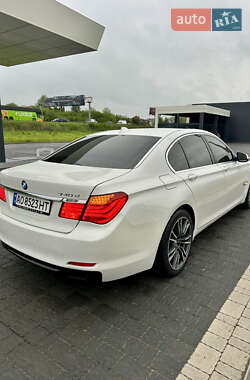 Седан BMW 7 Series 2011 в 