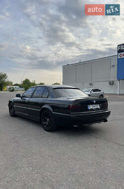 Седан BMW 7 Series 2000 в 