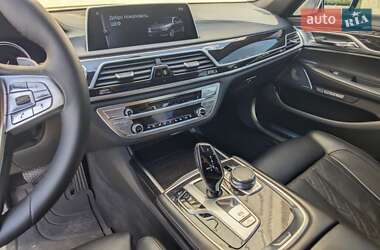Седан BMW 7 Series 2016 в 