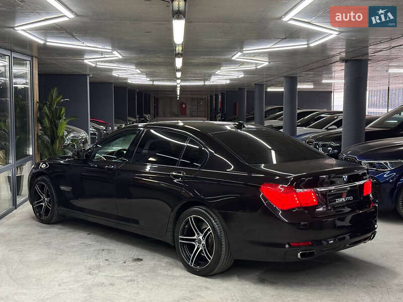 Седан BMW 7 Series 2010 в Одессе
