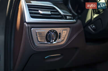 Седан BMW 7 Series 2018 в 