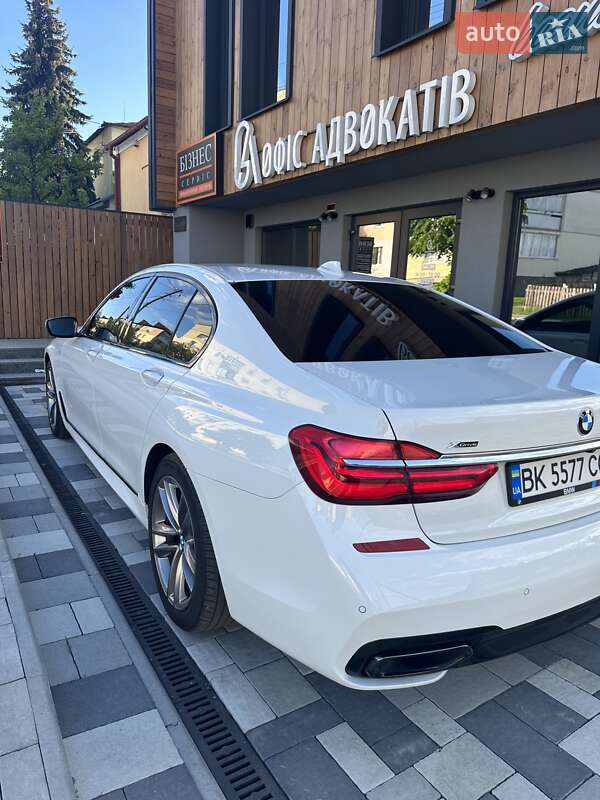 Седан BMW 7 Series 2016 в Рівному