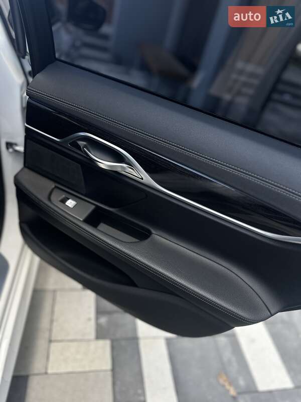 Седан BMW 7 Series 2016 в Рівному