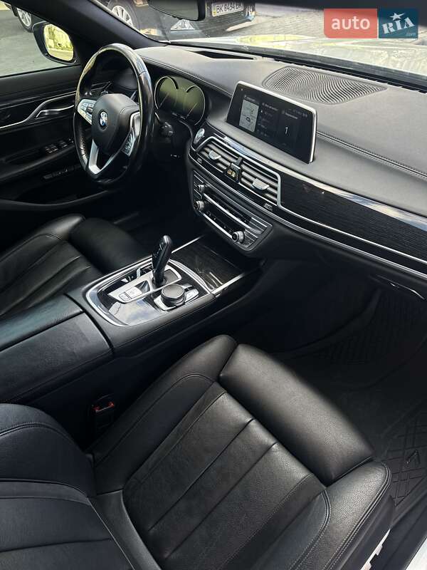 Седан BMW 7 Series 2016 в Рівному