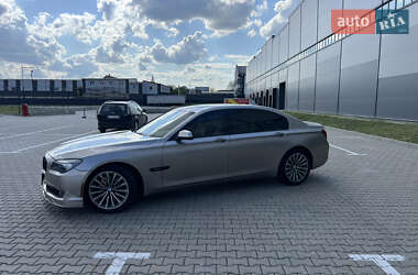 Седан BMW 7 Series 2010 в 