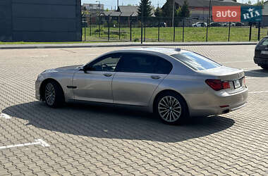 Седан BMW 7 Series 2010 в 
