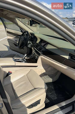 Седан BMW 7 Series 2010 в 