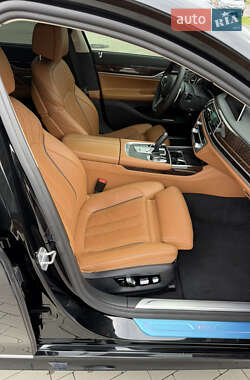 Седан BMW 7 Series 2019 в 