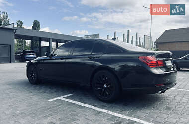 Седан BMW 7 Series 2010 в 