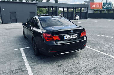 Седан BMW 7 Series 2010 в 