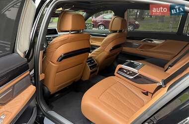 Седан BMW 7 Series 2021 в 