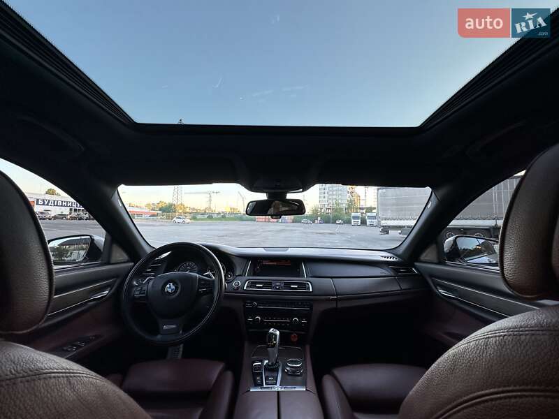 Седан BMW 7 Series 2015 в Ужгороде