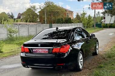 Седан BMW 7 Series 2010 в 