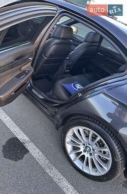 Седан BMW 7 Series 2014 в 