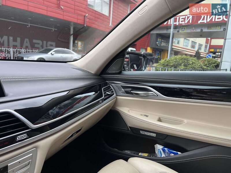 Седан BMW 7 Series 2017 в Львові фото 32 Седан BMW 7 Series 2017 в Львові