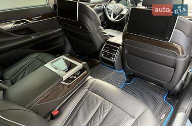 Седан BMW 7 Series 2018 в 