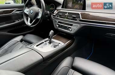 Седан BMW 7 Series 2018 в 