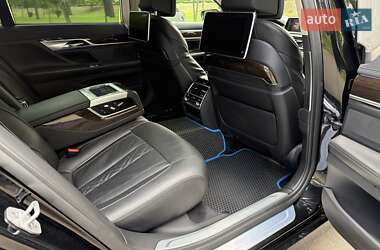 Седан BMW 7 Series 2018 в 